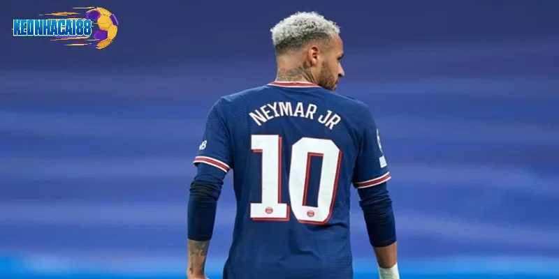 Neymar từng được coi như là “Pele mới” tại Brazil
